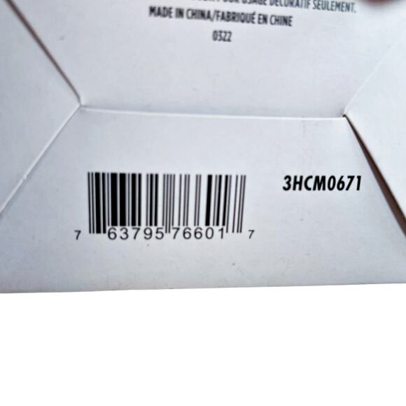 NIB 2022 Hallmark Star Wars The Book of Boba Fett Ornament NEW IN BOX Disney - Picture 2 of 2